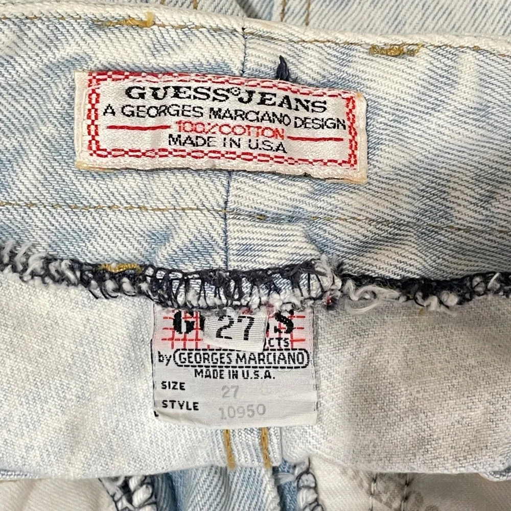 VTG Guess Distressed Knee Length Light Blue Denim Shorts Size 27 Streetwear USA